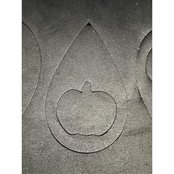 Pumpkin Teardrop Leather Earring Die Compatible with Sizzix Big Shot - Picture 2 of 7